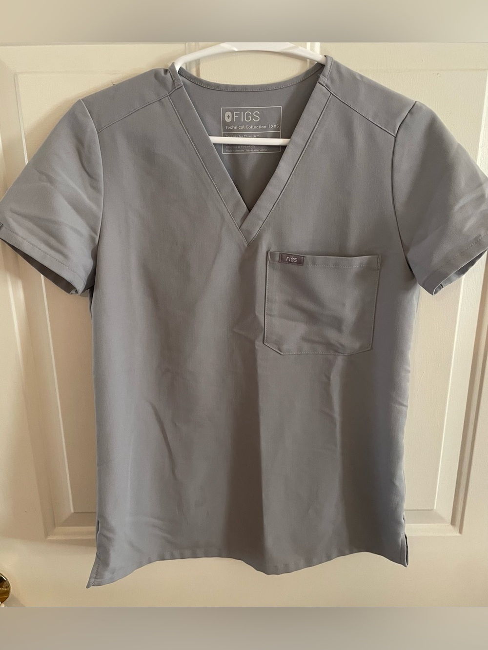 Women’s FIGS Catarina scrub top